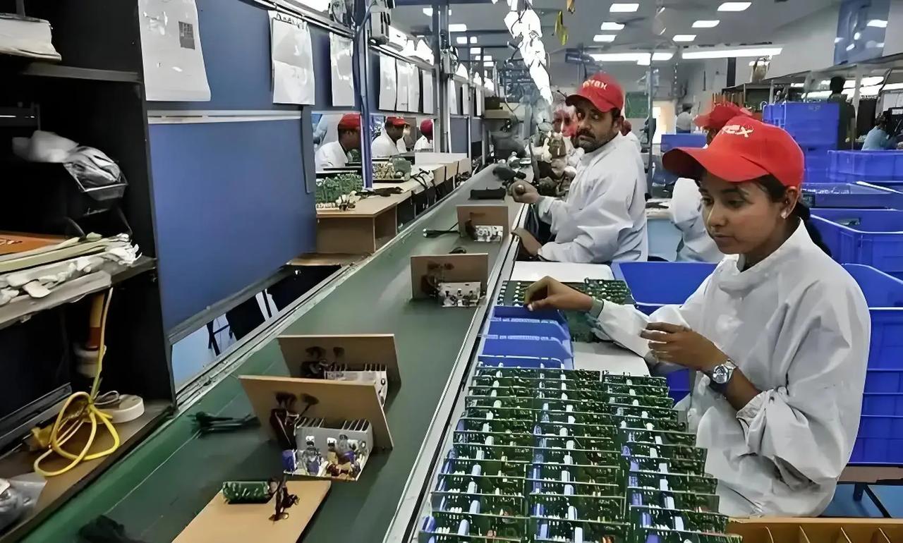 最近听说了一个挺有意思的观点，如果欧美国家长期对越南和印度免除关税，不出十年，那