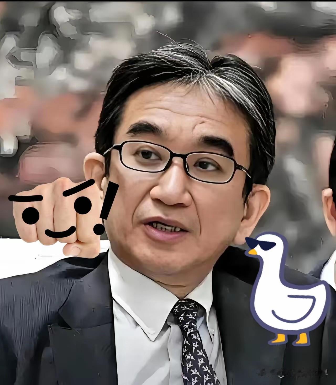 就在刚刚
​​日本前驻华大使垂秀夫公开表态了。
​维持冷静，杜绝硬碰硬——日本前