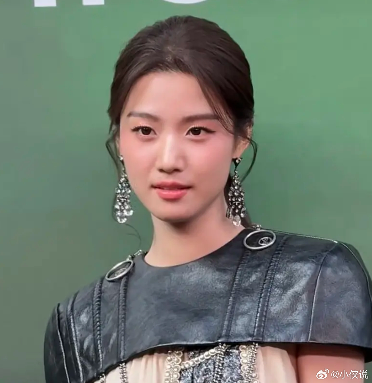 卢昱晓VOGUE红毯生图，怪不得粉丝说工作室，团队在干嘛 vogue红毯VOGU