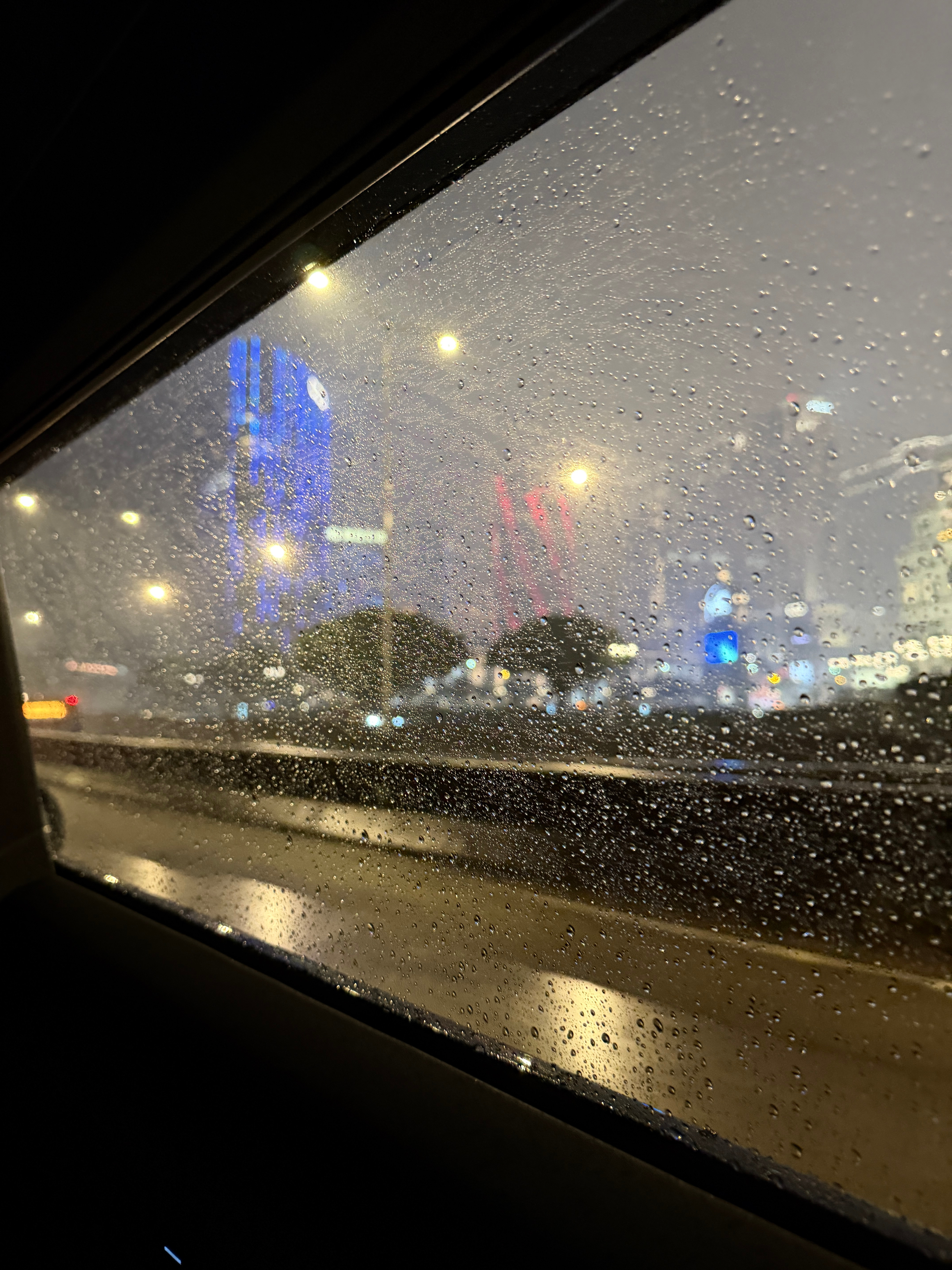 下雨了 ​​​