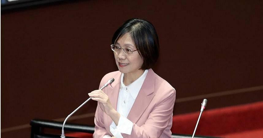 政院不副署财划法　翁晓玲：严审赖清德、卓荣泰薪资预算

针对卓荣泰昨天宣布“不副