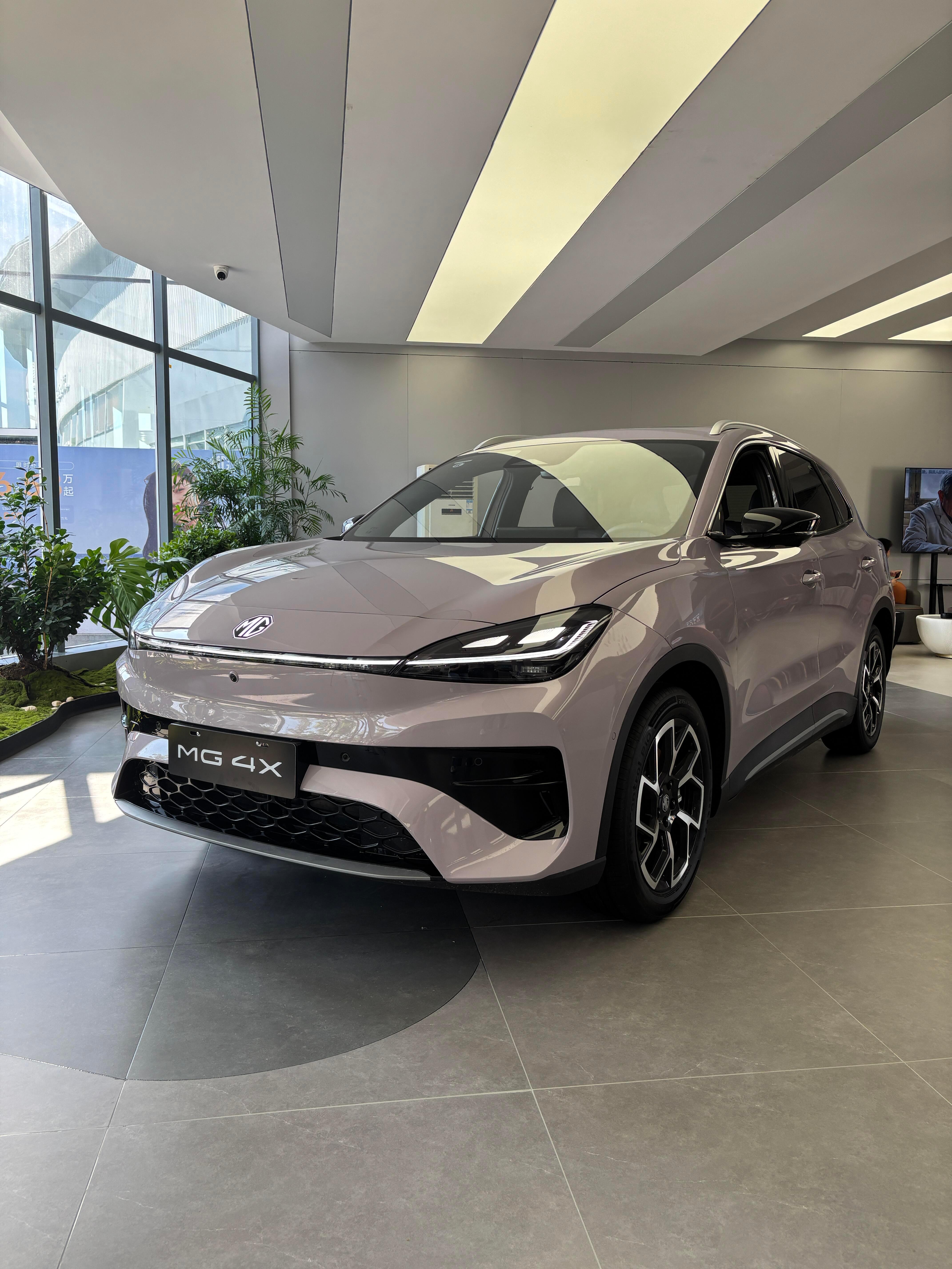 10万级纯电紧凑SUV，轴距2735毫米，CLTC最高610公里，后置后驱配五连