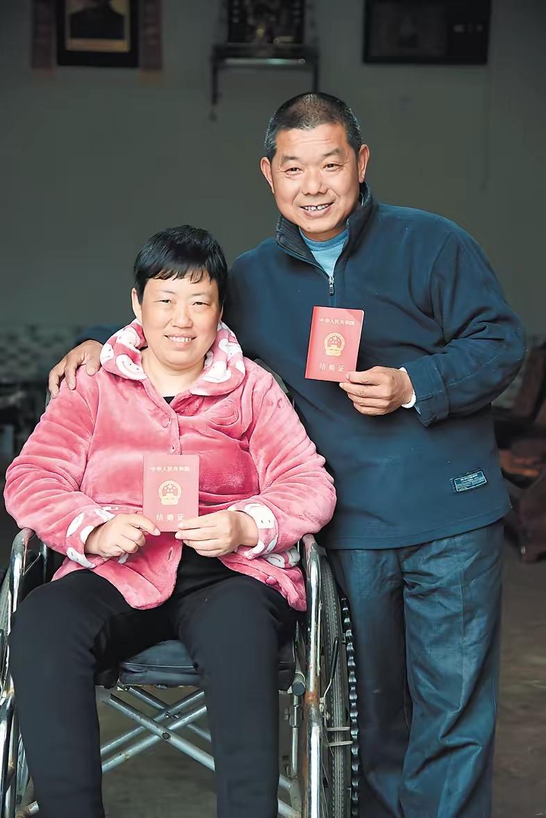 这是一段充满温情与感动的故事，展现了丈夫许志礼无私奉献、坚守承诺的伟大品质，也反