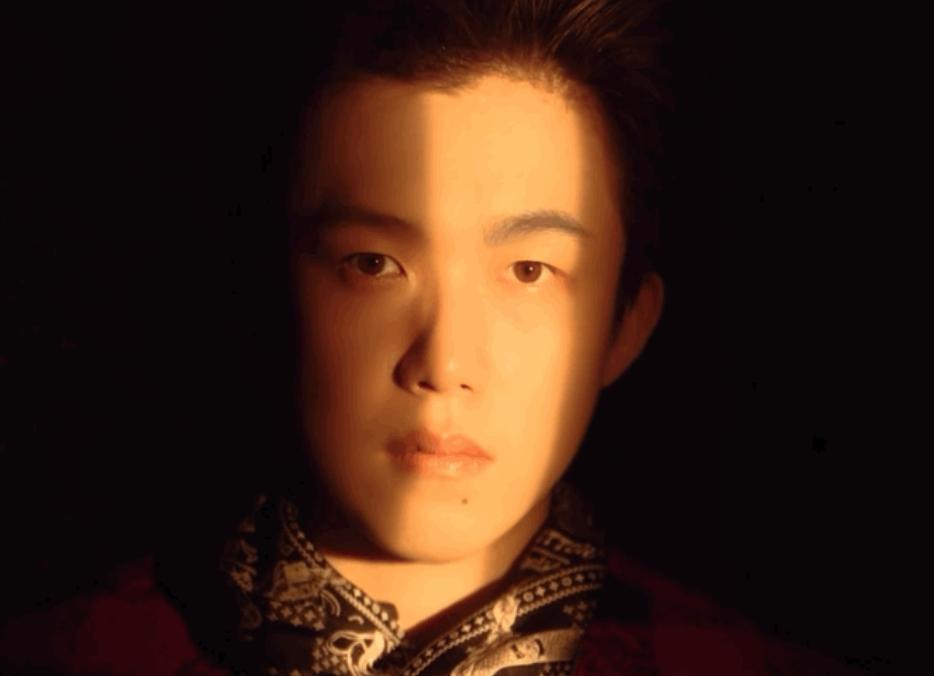 哇塞！这套杂志拍出了王楚钦眼睛里的东西，真是太震撼了！😲

看他的眼睛，能感受