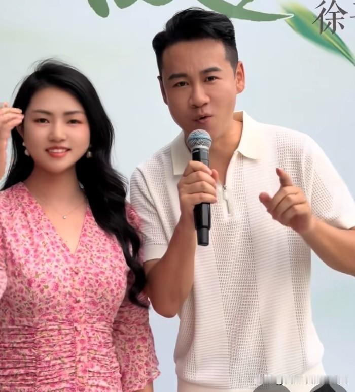 谈徐子崴炫技

小编刚刚刷到歌手徐子崴的一个演出的短视频，大概有二十秒左右，视频