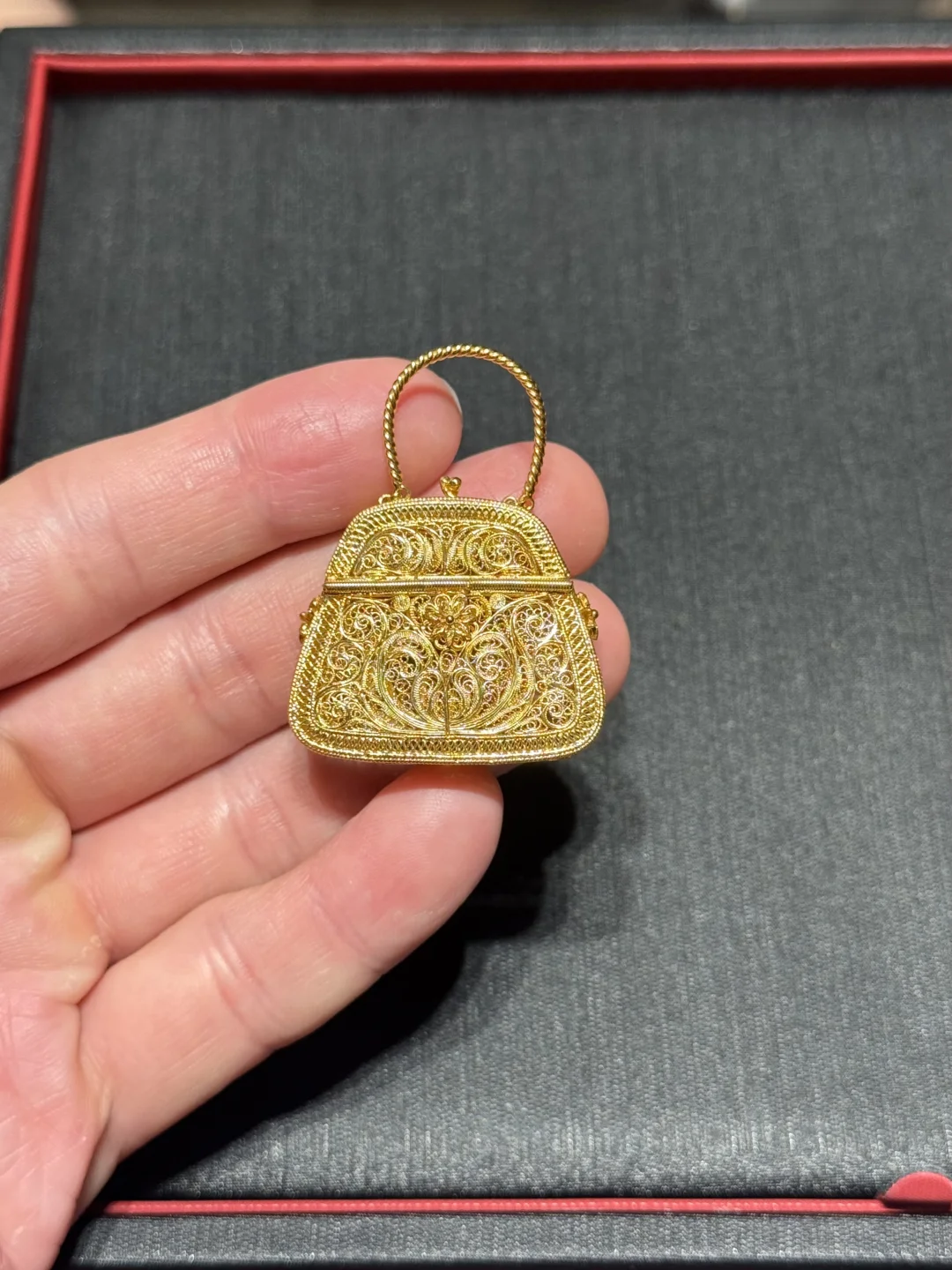 🐝是谁又偷偷摸金了🐝❓