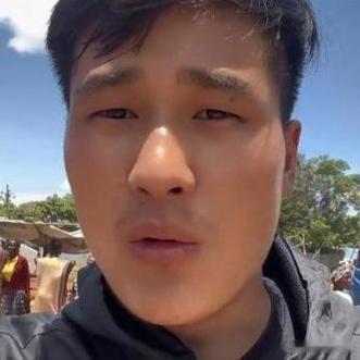 远方不仅有诗，也可能有精心伪装的陷阱。真正的海外生存法则，不是极端的利己主义，而