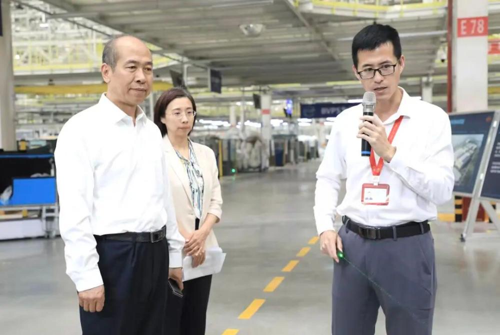 据“济南新旧动能转换起步区”微信公众号消息，5月6日，济南市委常委，济南新旧动能