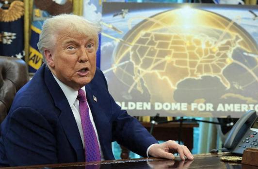 太阳打西边出来了？一向强硬的特朗普，竟然悄悄把抢走的油轮给还了回来！这可是破天荒