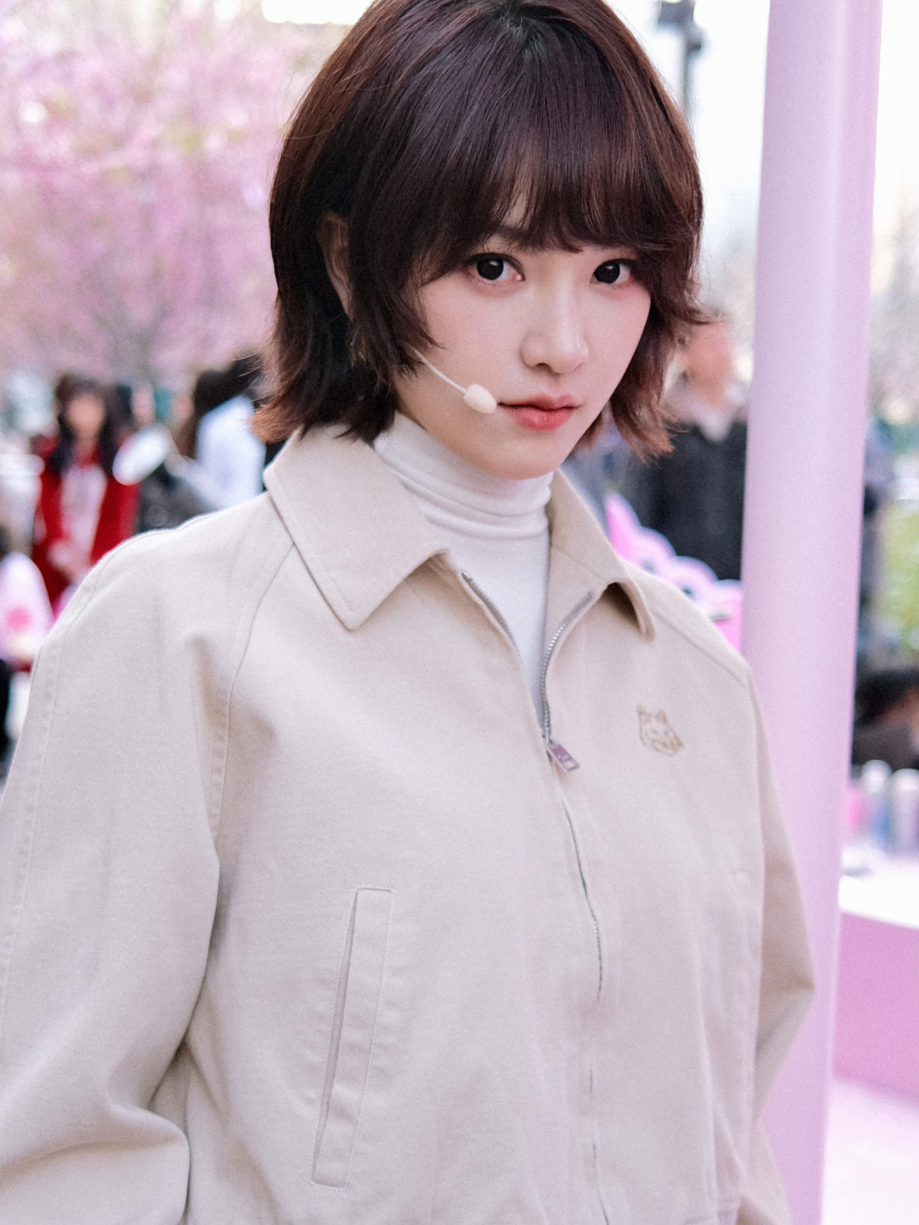 黄灿灿[超话]灿宝的劈克qer 🦊 ​​​