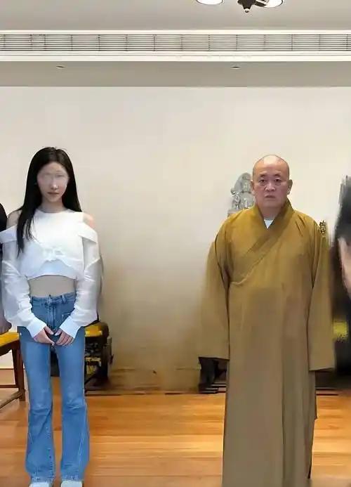 说句大多数人都不爱听的话，释永信真是一手好牌打的七八烂，他太过执着于权力、钱财和