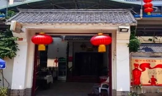 （原创）“勃倒厅”的家常菜
在“勃倒厅”吃过一次宴席，很好很赞。其实那里很多的家