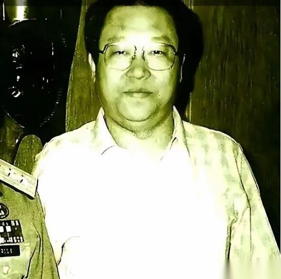 2015年，被囚禁16年，70余岁的双面间谍李志豪出狱回到家中，他是潜伏于台湾军