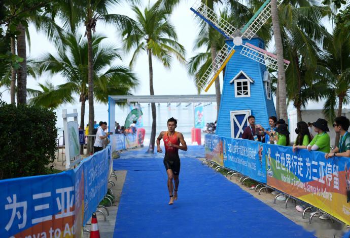 范俊杰获亚沙会首金今日进行的第六届亚洲沙滩运动会游跑两项男子个人赛中，中国队选手
