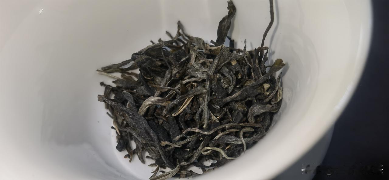 茶叶陆续到货，去年预定的茶叶，预计5月15前全部完成。
​
​今年的茶叶，发芽比