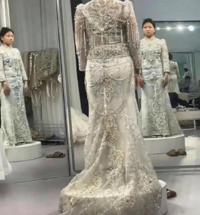 这这这，试完婚纱笑不出来了 