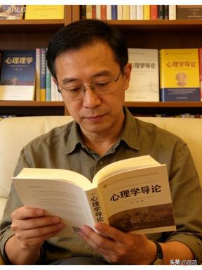 心理专家令人醍醐灌顶的话：
“人要是心里舒坦、不焦虑，身体自然就少生病；可要是天