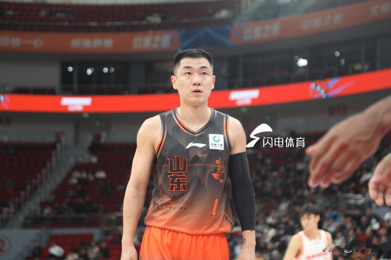 信心比黄金重要，信任比信心更重要。
山东男篮，稳定亦很重要。
突然间，感觉有点自