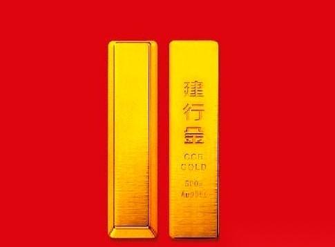 “919.4！”交易软件上的数字刚绿了一下，还没等散户们把买入键按下去，一条粗壮