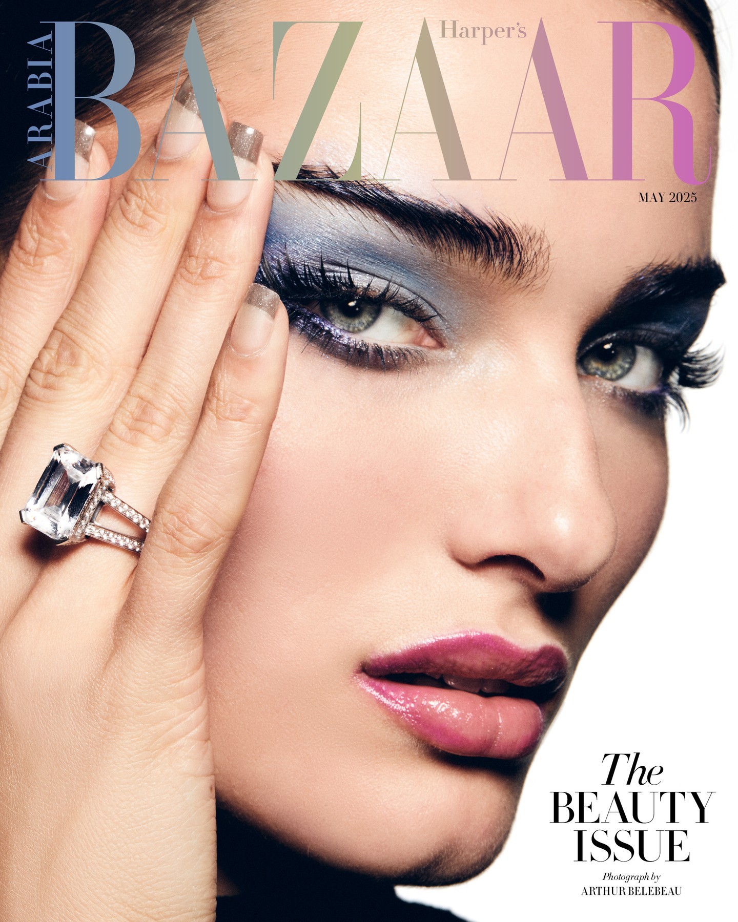 呼应美版的 The Beauty Issue ，阿拉伯版 Harper’s Ba