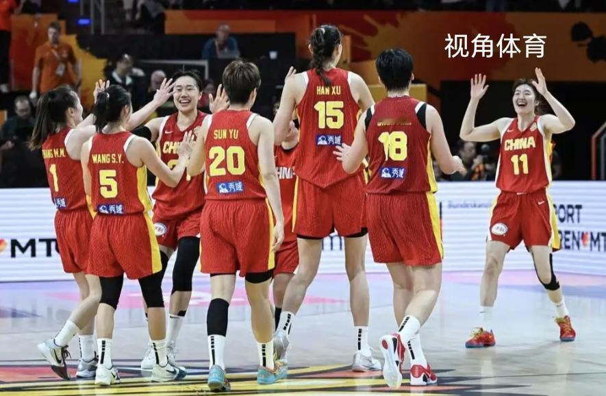 中国女篮真是威武，8日凌晨进行的女篮世界杯小组赛，以71比51领先20分的碾压优