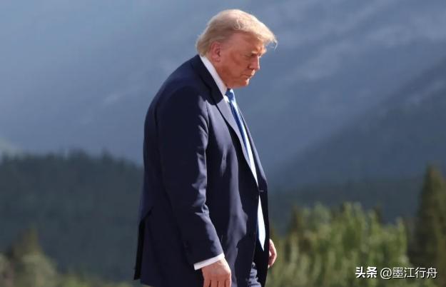 美媒：在对伊战争中，特朗普碰到4个意外情况。伊朗只要用对武器，就可以杀死许多登陆