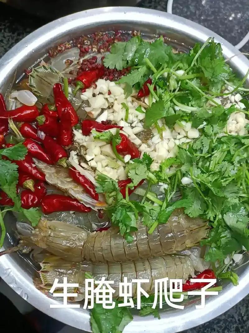 东北人夏天喝酒必吃的10道菜


1拍黄瓜拌花生米
2花毛一体
3水煮蚬子
4麻