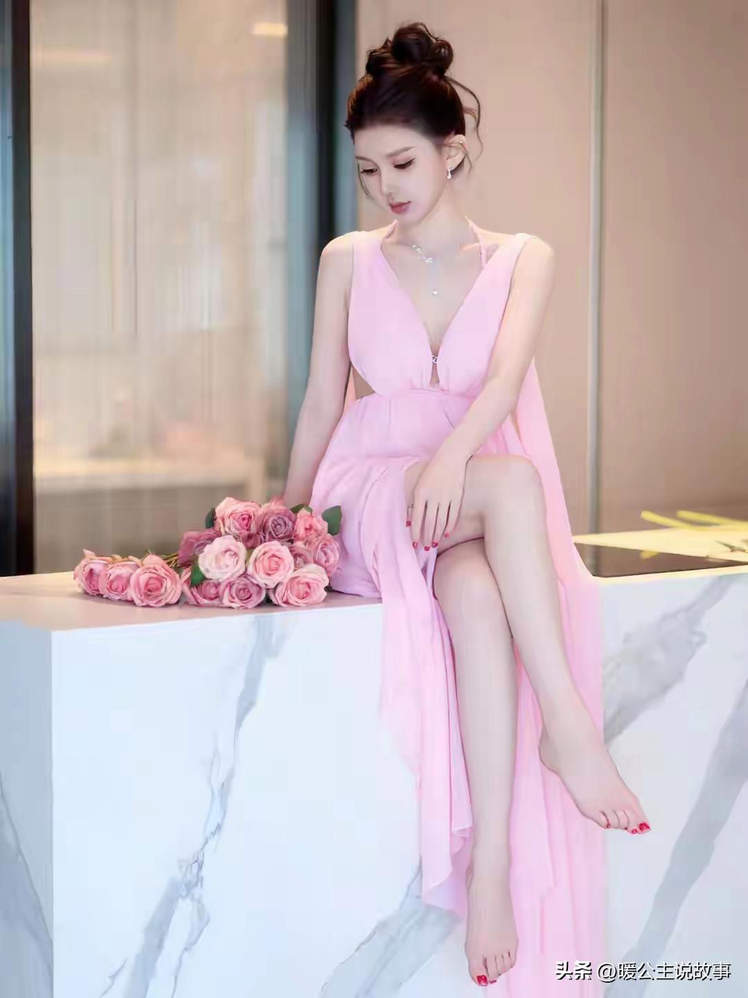 粉色私语少女写真写真拍照