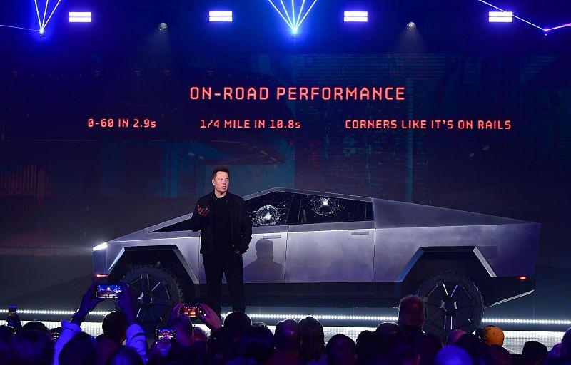理想高管点评全新特斯拉Roadster：彻底变味！普通用户只能买到基础版

20