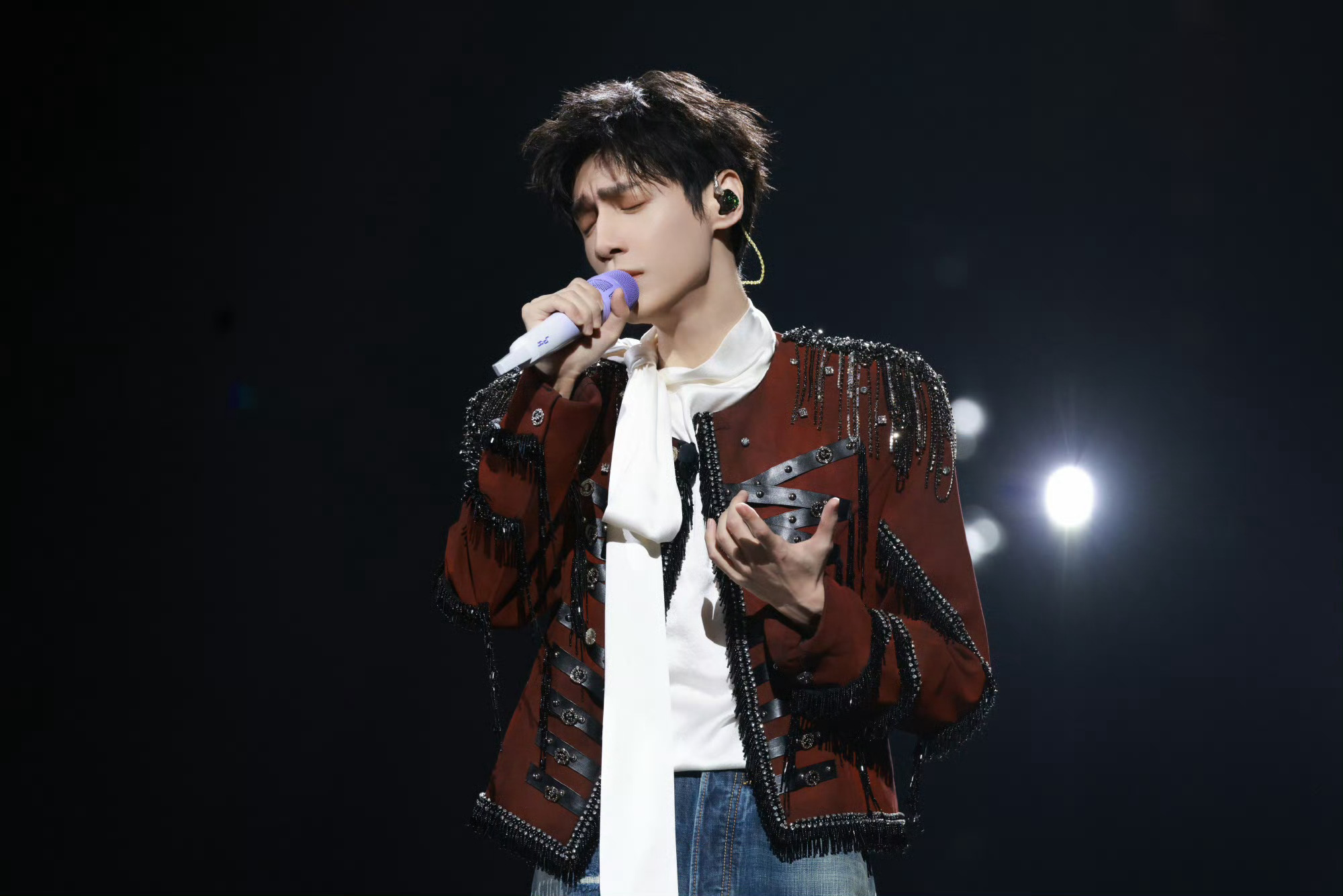 🐰罗云熙💜罗云熙魅影神捕lyx罗云熙黎斯别人用温柔形容你，我用你形容温柔 