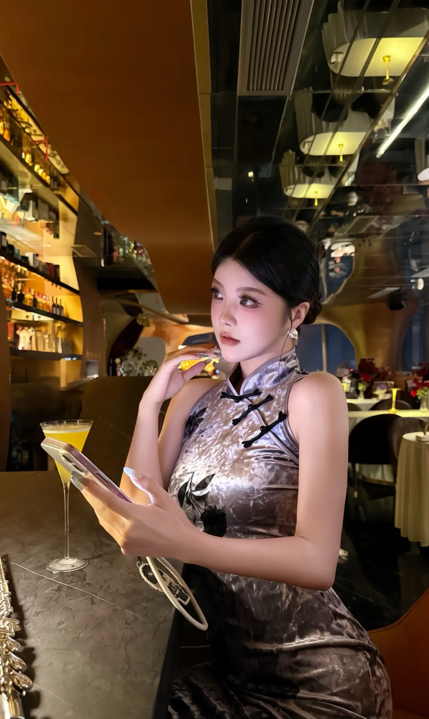 愿意和我一起共进晚餐吗。