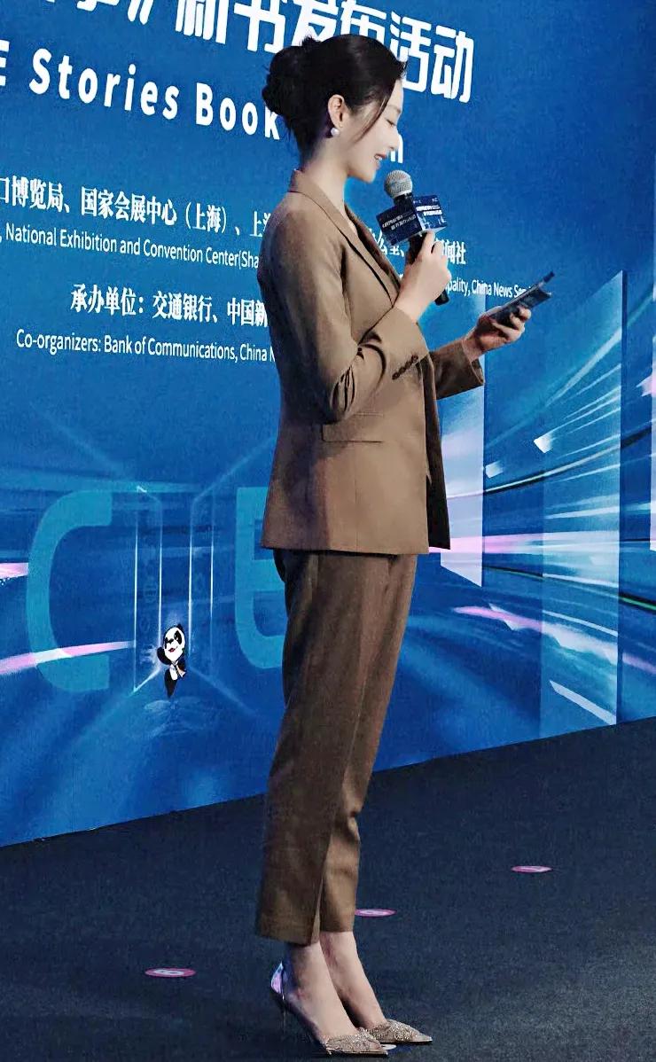 @冯琳 最新，我很快乐[比心]