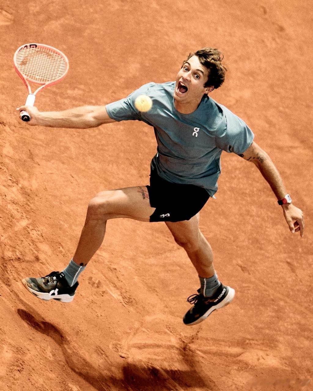 科博利小哥 生快🎂🎁一晃24了 罗马主场作战加油🎾 科博利