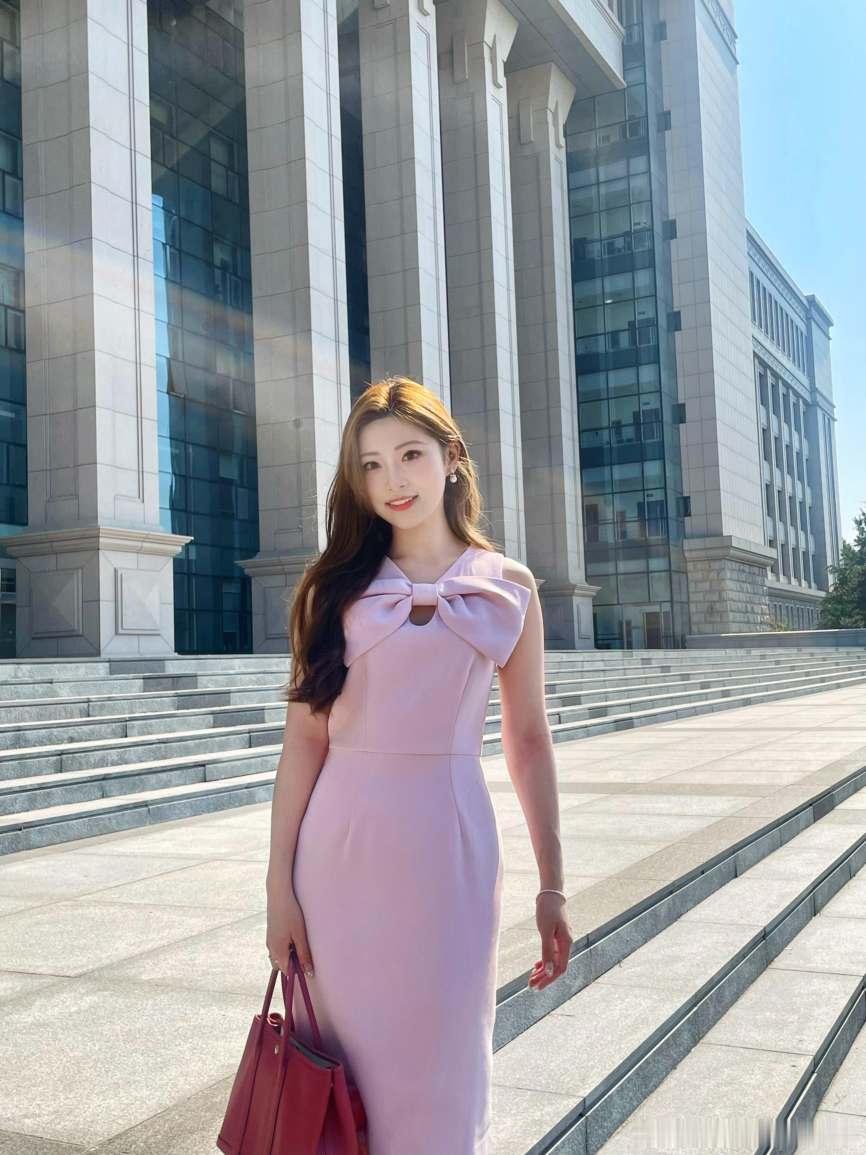 彩虹落在刚步出国家法官学院的我身上🌈A rainbow shines over