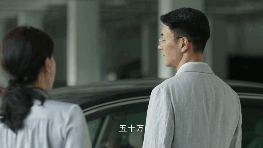 驻站致敬8万铁路警察 来到驻站才发现常胜已经开始去体验线路民警的生活了，这种小小