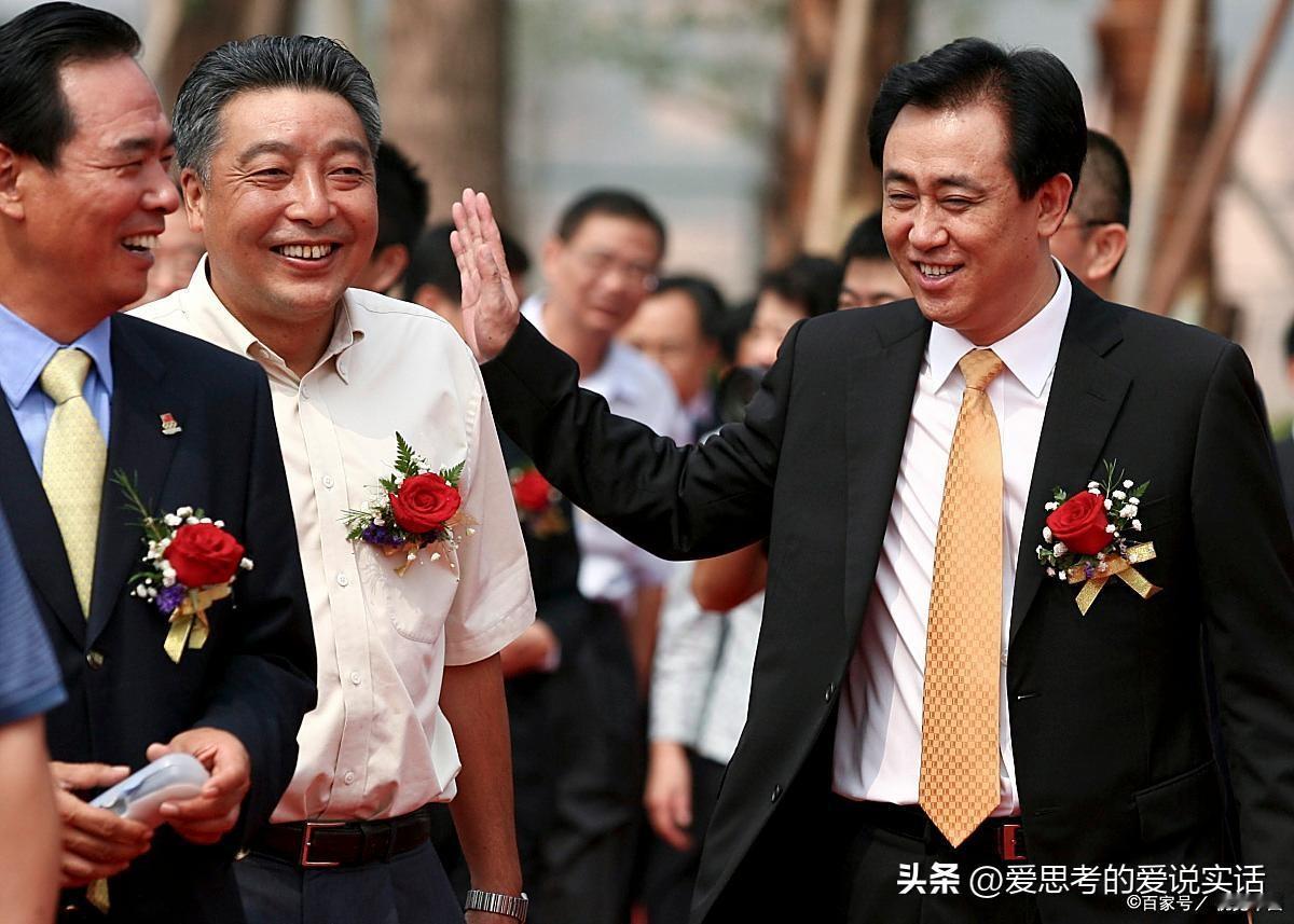 ‌昔日回乡堪比县太爷出巡，如今老家人人避之不及，许家印的风光不再

当年许家印回