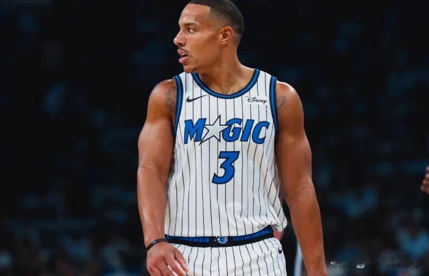 恶人先告状！今天NBA常规赛魔术对阵老鹰队的比赛从上半场开始便呈现出态势不均衡的