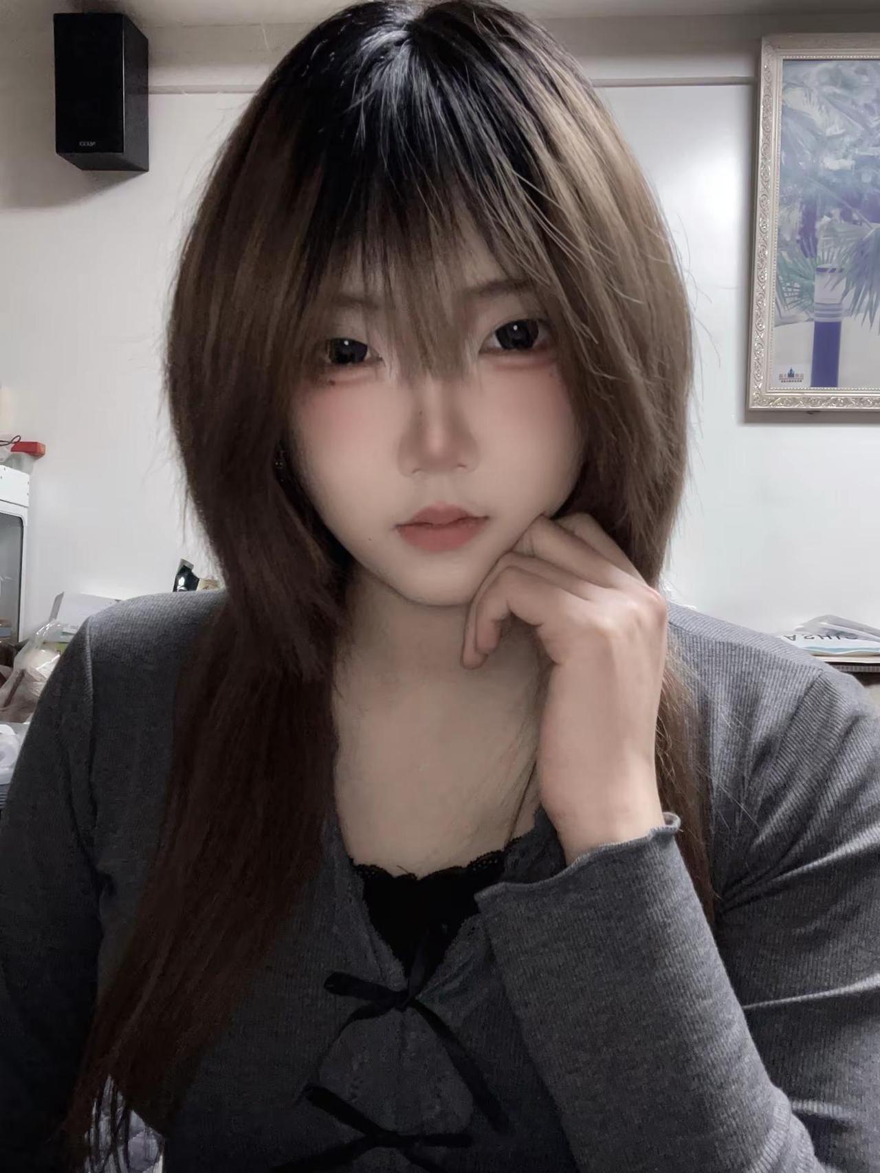 都喜欢冷萌脸 那我这臭脸怎么办