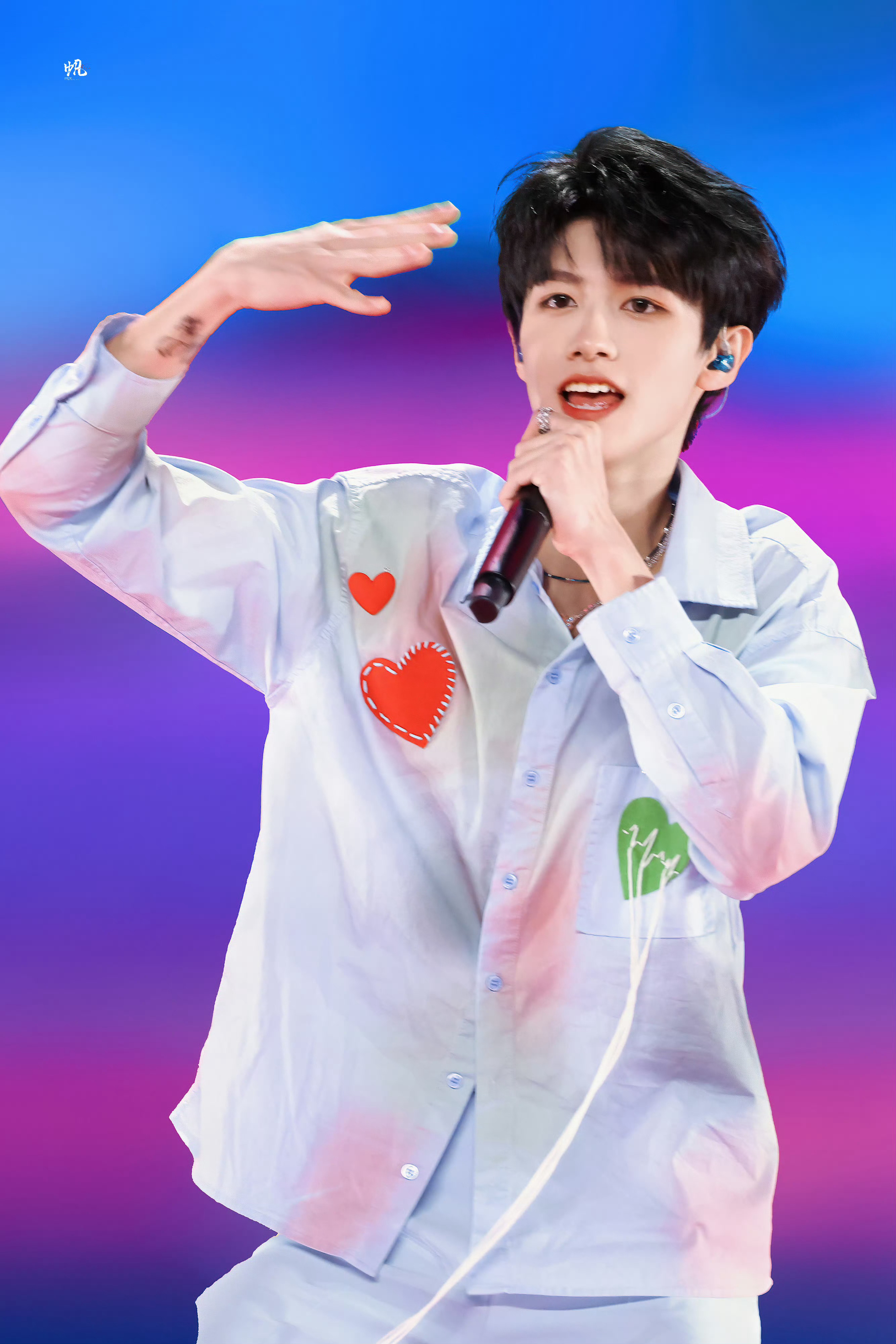 朱志鑫 💛朱志鑫鑫光闪耀热爱不藏💙和朱志鑫共赴黄海之约昼夜过后是黎明，骄阳会