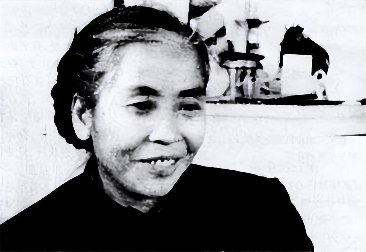 1999年，李敏，这位承载着红色基因、历经风雨的老人，突然遭遇了生命中最为严峻的