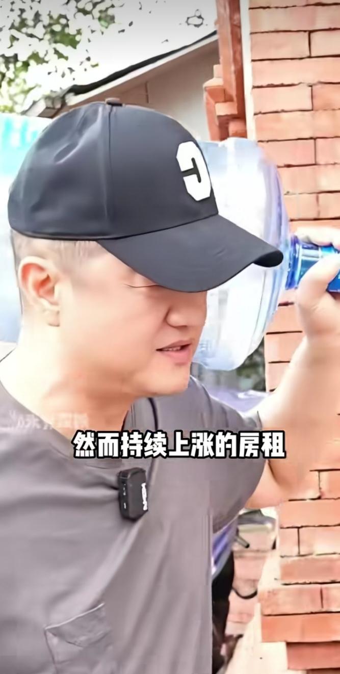 “带一千块钱入院，出院还剩九百九，十块钱买了水果，孩子三次手术分文未花，还包了三