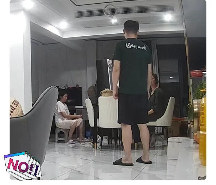 男人把引产术后老婆骂哭！摔东西还不听父母劝，网友看完气到炸
 
谁看了不火大？老