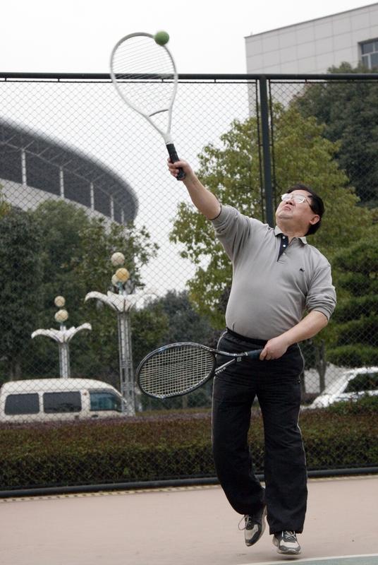 研究显示球拍运动与男性寿命延长有关 原来球拍运动是被低估的延寿运动！2024年欧