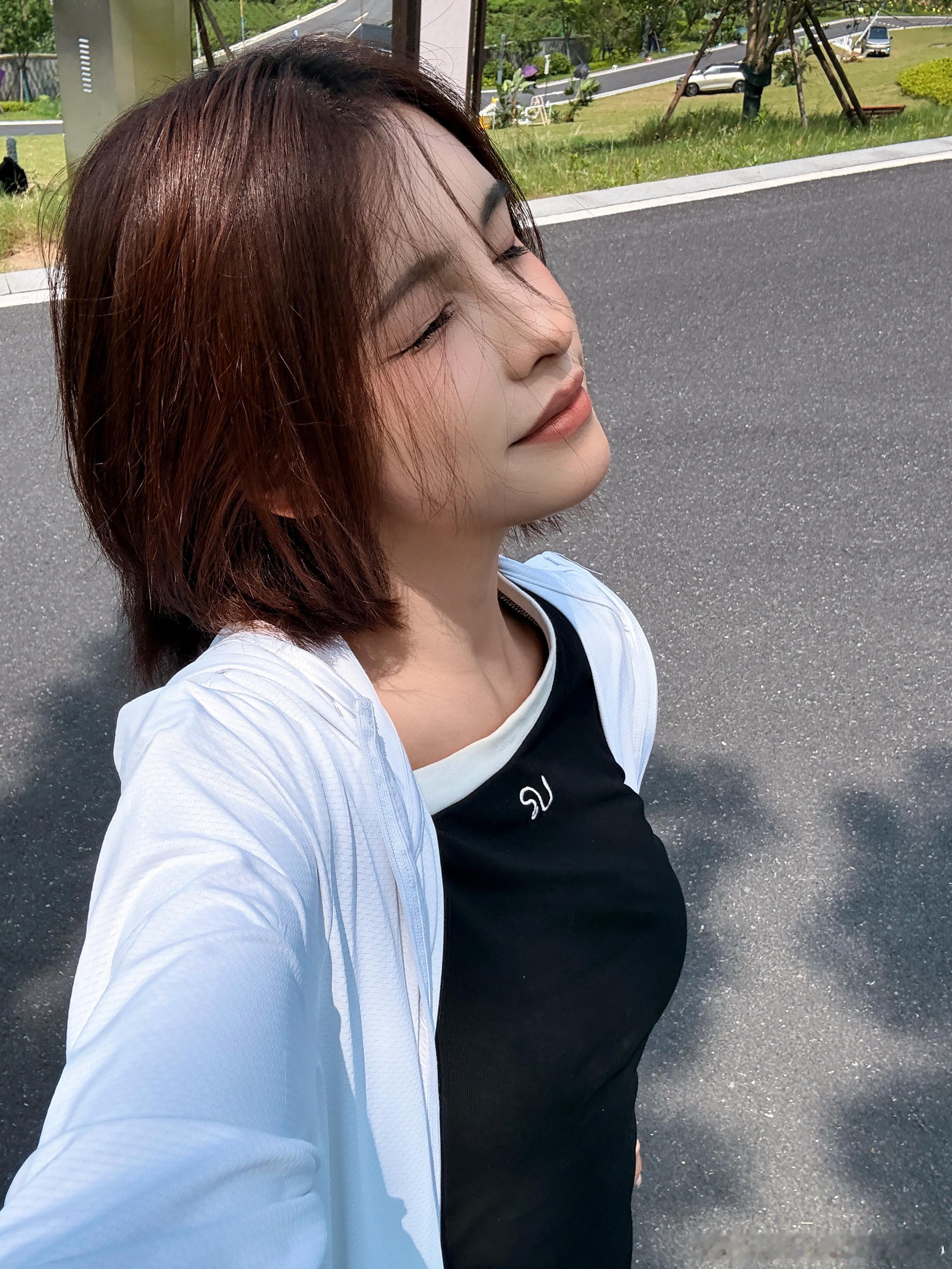 太晒怕曝，太阴怕暗，杭州你一秒一个天是想怎！！！C位智选出行更出彩6月16日零跑