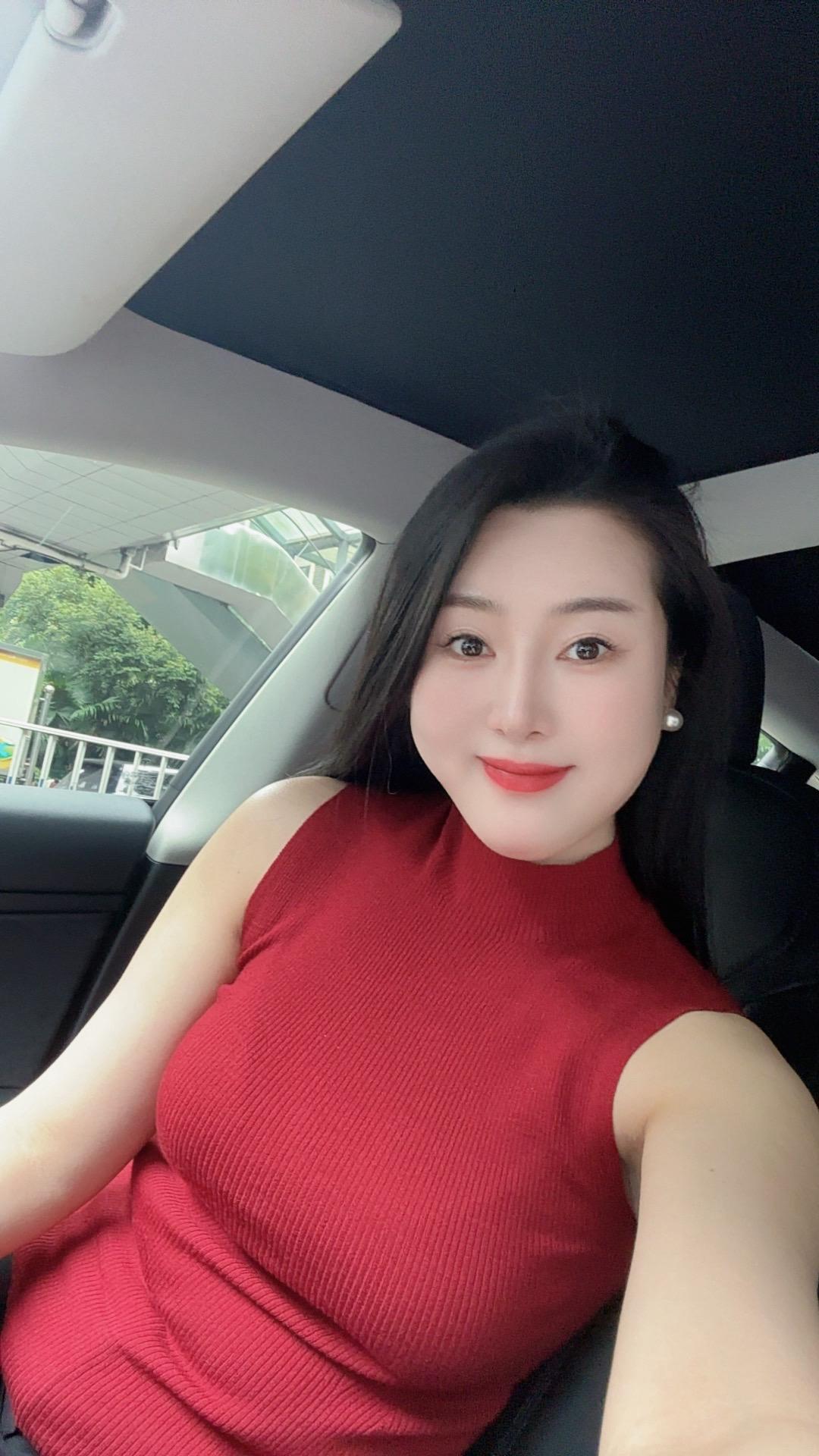 一个再出色的人，长期在差的关系和环境中浸泡，也会变得暗淡无光，神经兮兮...