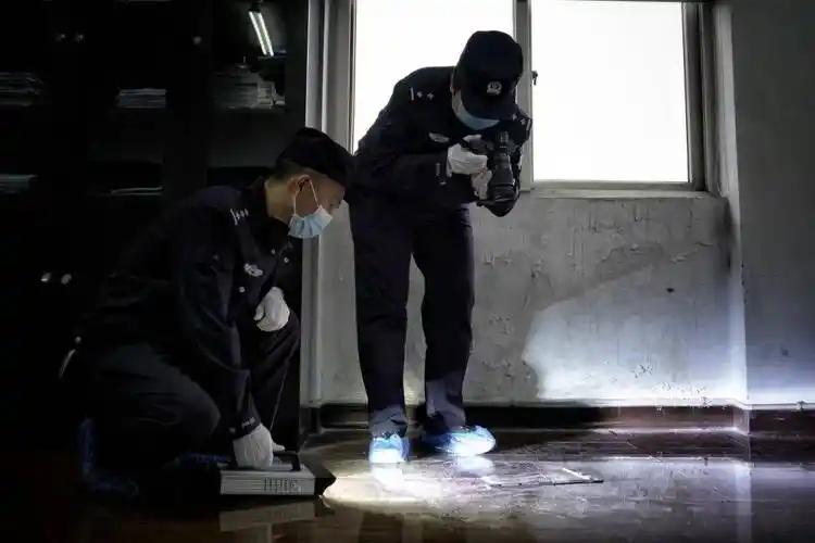 日本 80 年代校园白骨案：160 警查 2 年，真凶为何突然自杀？
日本长野县