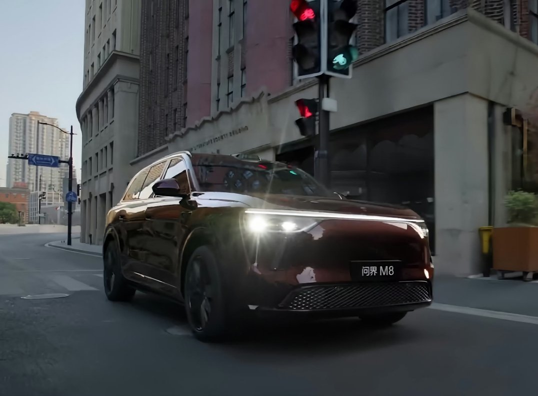 鸿蒙智行多款车型搭载896线激光雷达896线是个好东西啊，这个对识别精度有超强辅