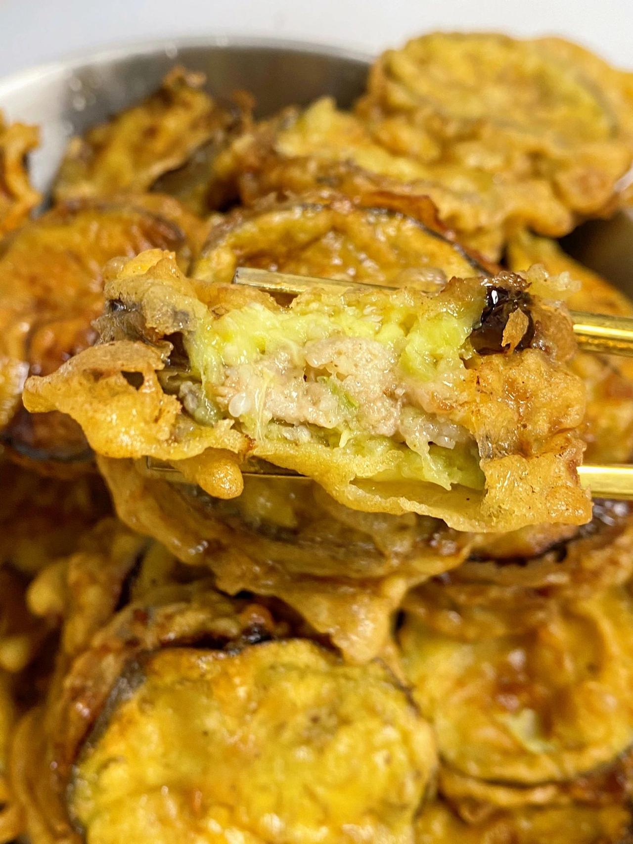 要在盛产茄子的季节把茄盒吃个够
夏天是茄子成熟的季节，前段时间淅淅沥沥的雨让麻麻