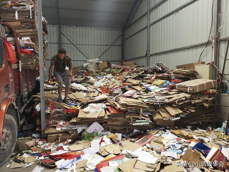 做废品生意一点都不丢人！很多人对收废品有偏见，觉得这是“底层”“不体面”的活儿，