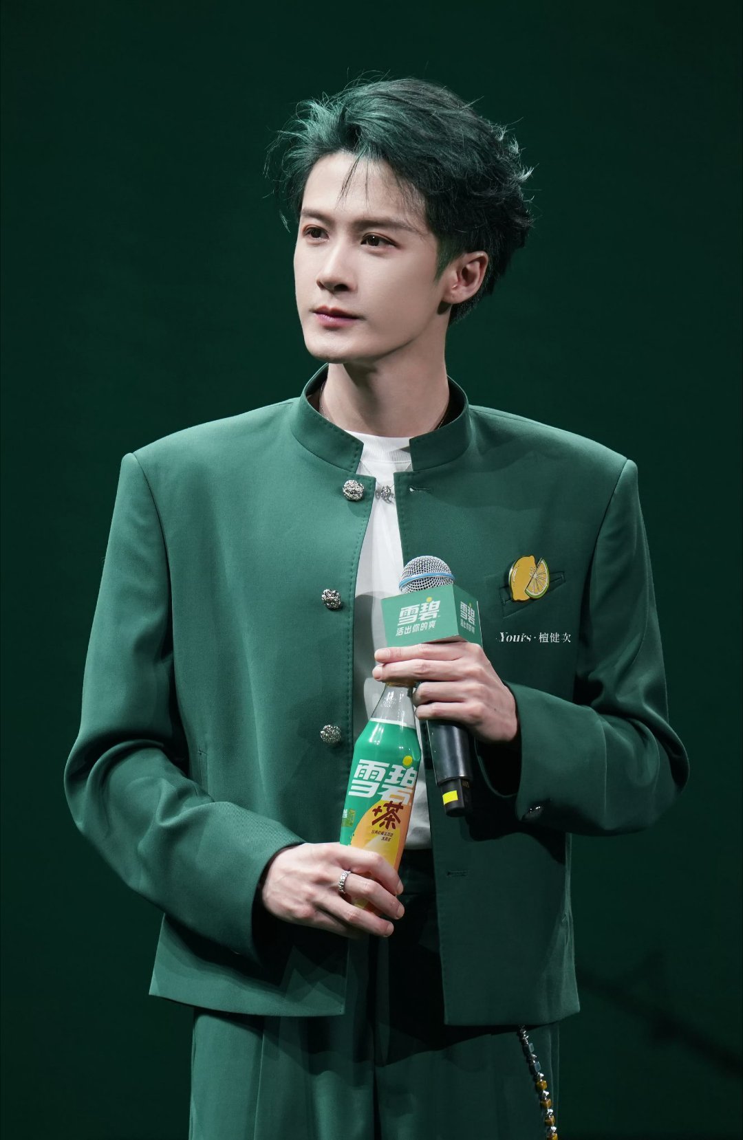 帅哥什么颜色的都能驾驭檀健次是绿毛中最帅的男人檀健次影帝爆改danceking
